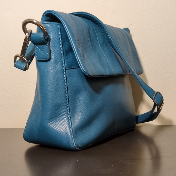 ILI New York Blue Leather Crossbody Bag Quiet Luxury - Picture 1 of 8